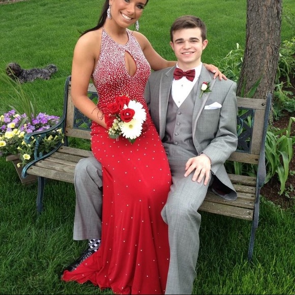Red Jovani prom dress - Picture 4 of 7